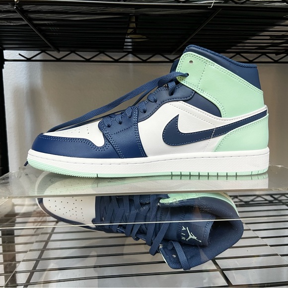 Air Jordan 1 Mid Mystic Navy Mint Foam DS Size 10 - Picture 1 of 5